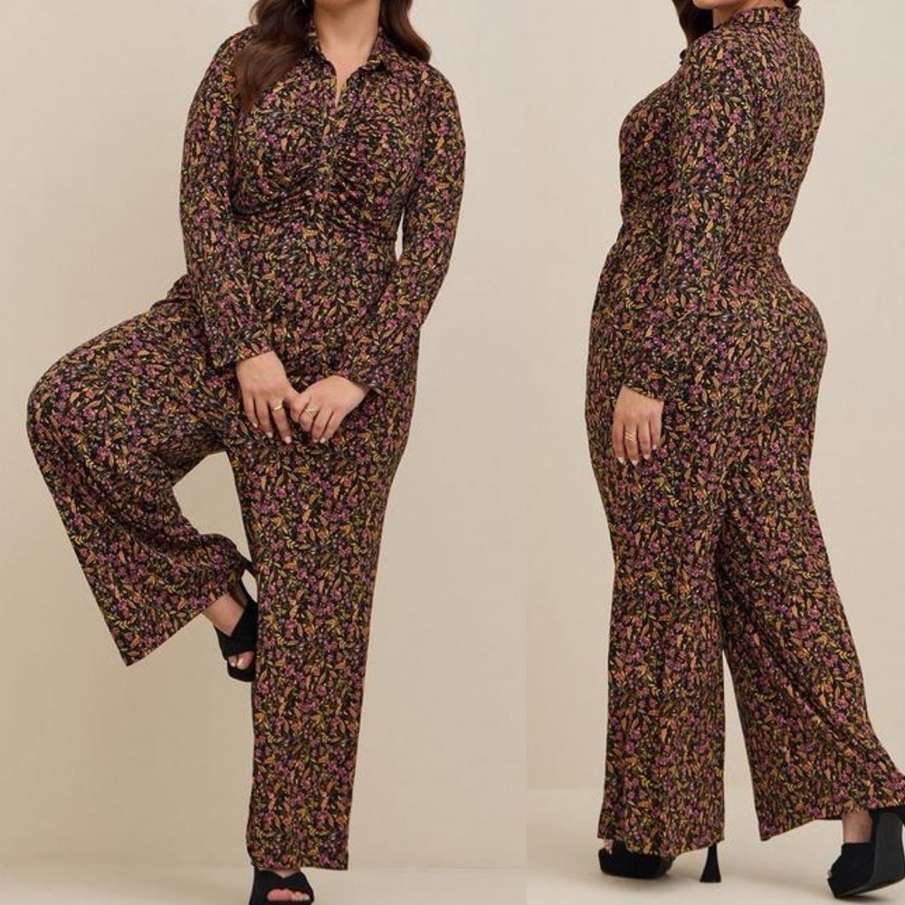 Torrid Studio Knit Floral Wide Leg Jumpsuit Sz 3 Long Sleeve Button Front
